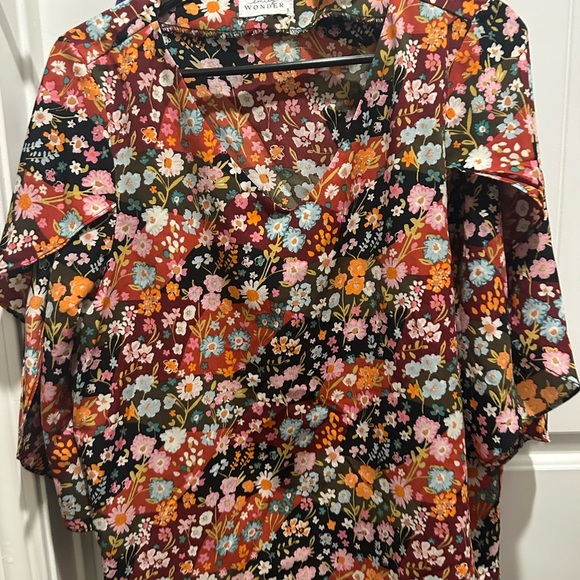 Emily Wonder Tops - Floral Women's Blouse - Multicolor